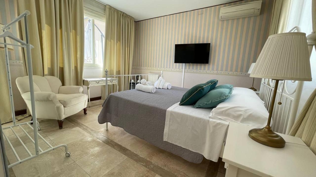 Palazzo Chiara Hotel Cagliari Kültér fotó