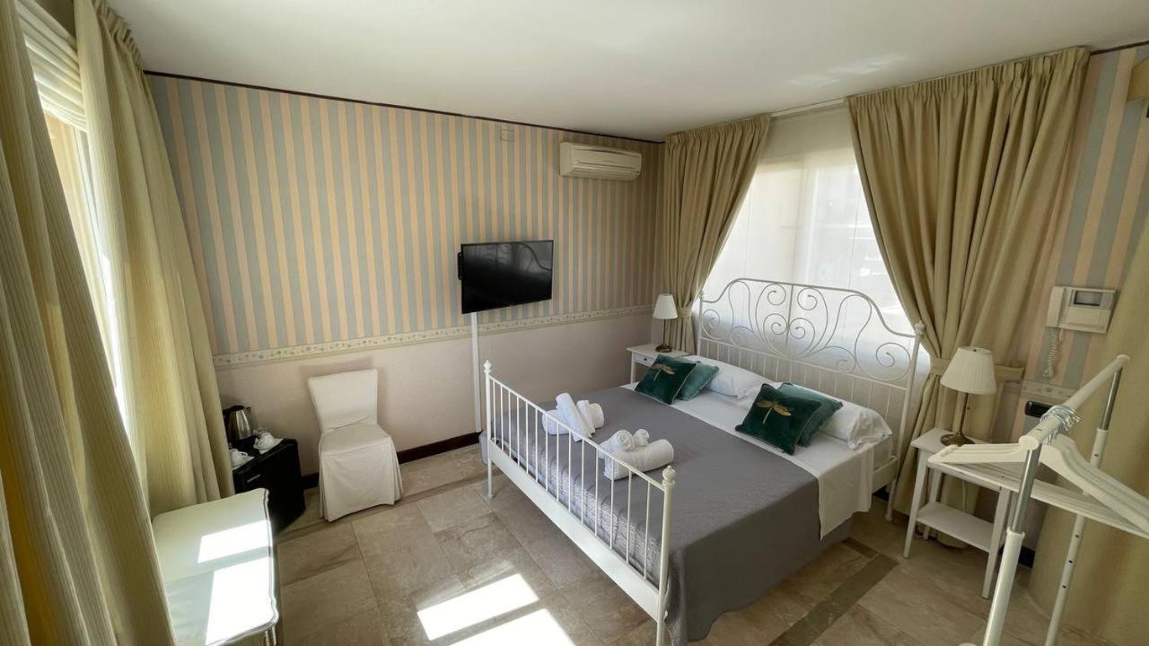 Palazzo Chiara Hotel Cagliari Kültér fotó