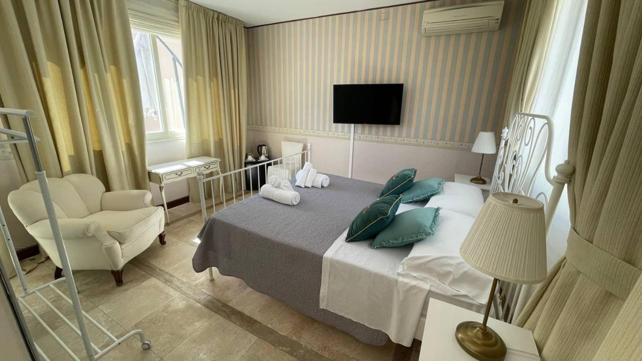 Palazzo Chiara Hotel Cagliari Kültér fotó